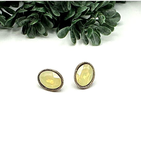 Oval Faceted Green Stone Stud Earrings - Picture 2 of 5